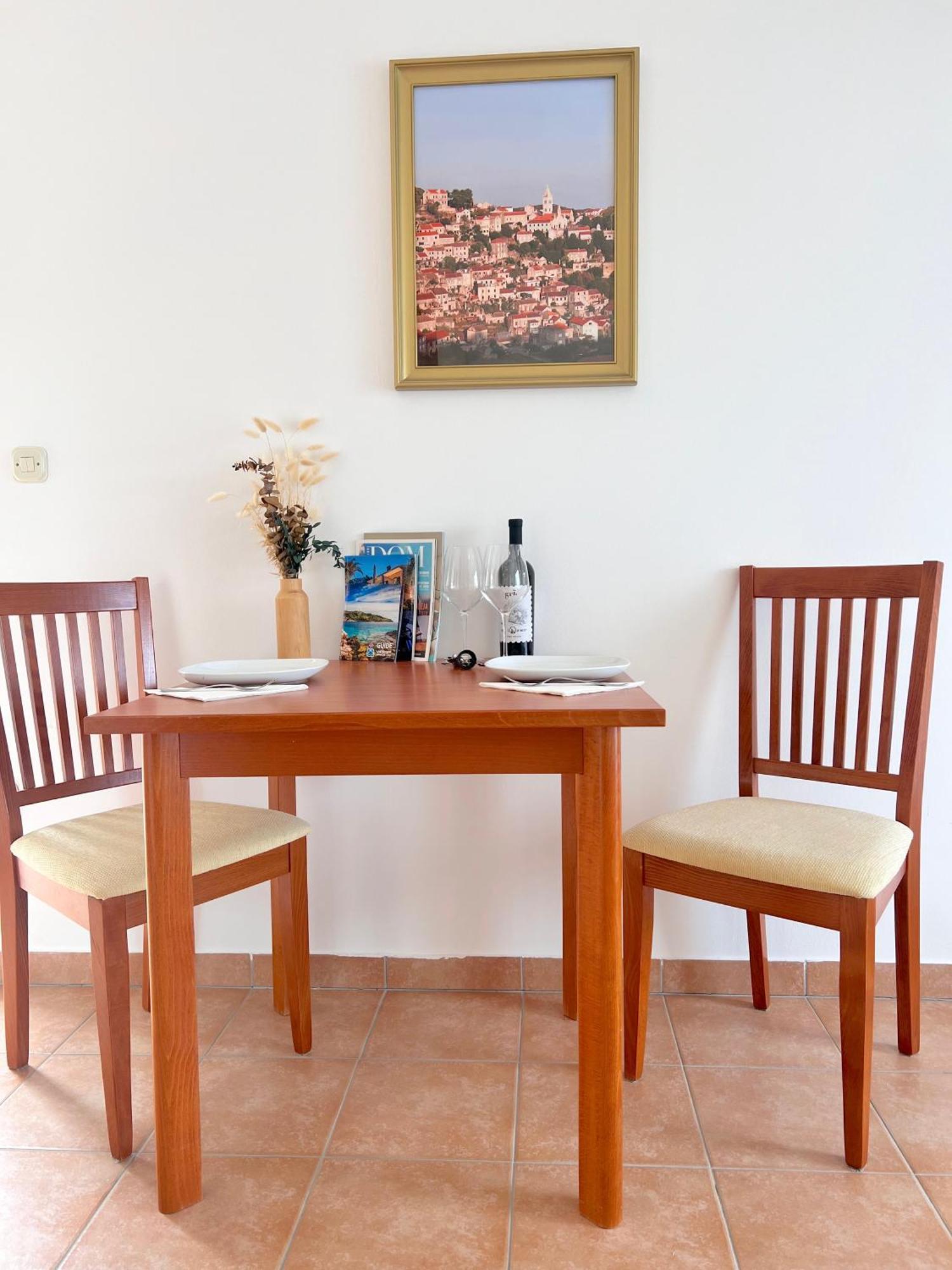 Terrace Studios With Panoramic Seaview Uble Екстер'єр фото